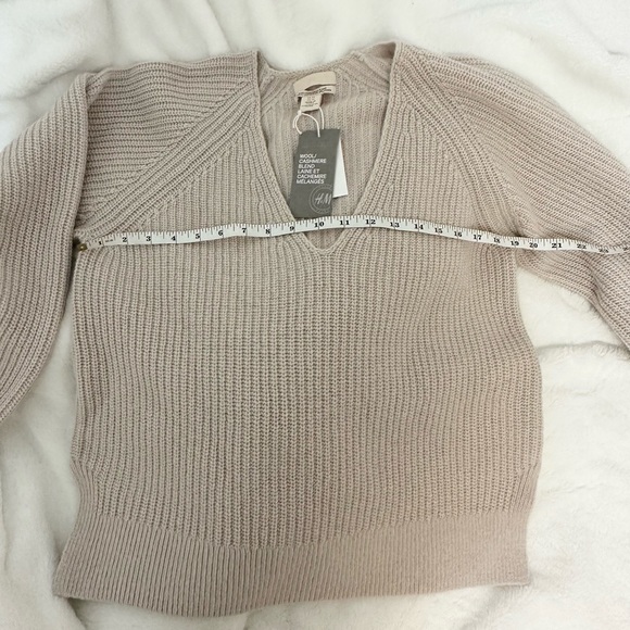 NWT H&m cashmere sweater - Picture 4 of 5